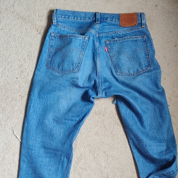 Levi's 501 Classic Fit Straight leg Ripped Distressed Jeans - Picture 10 of 11